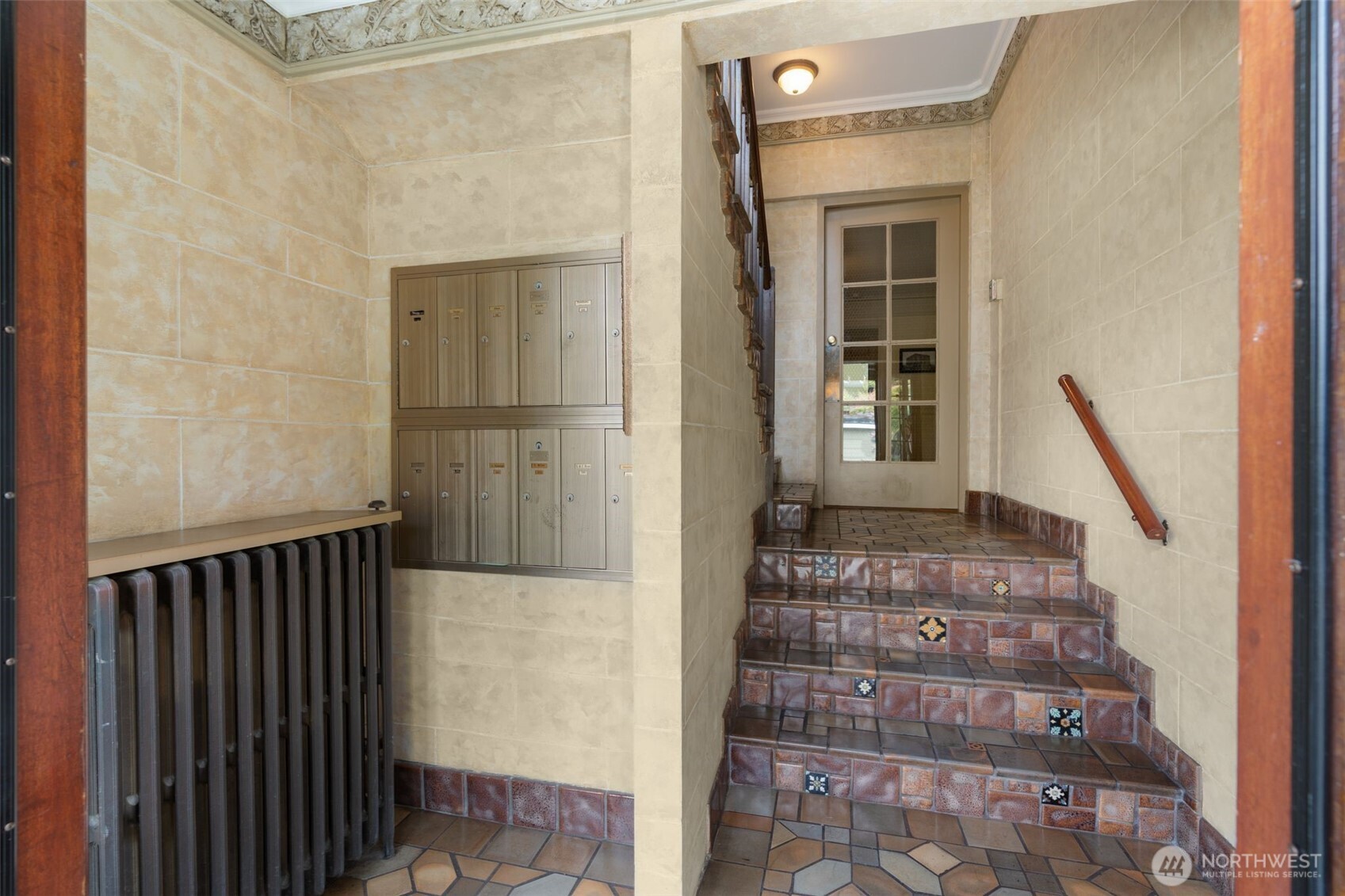 405 Prospect Street, Unit 201 Seattle, WA 98109 - Photo 36 of 40