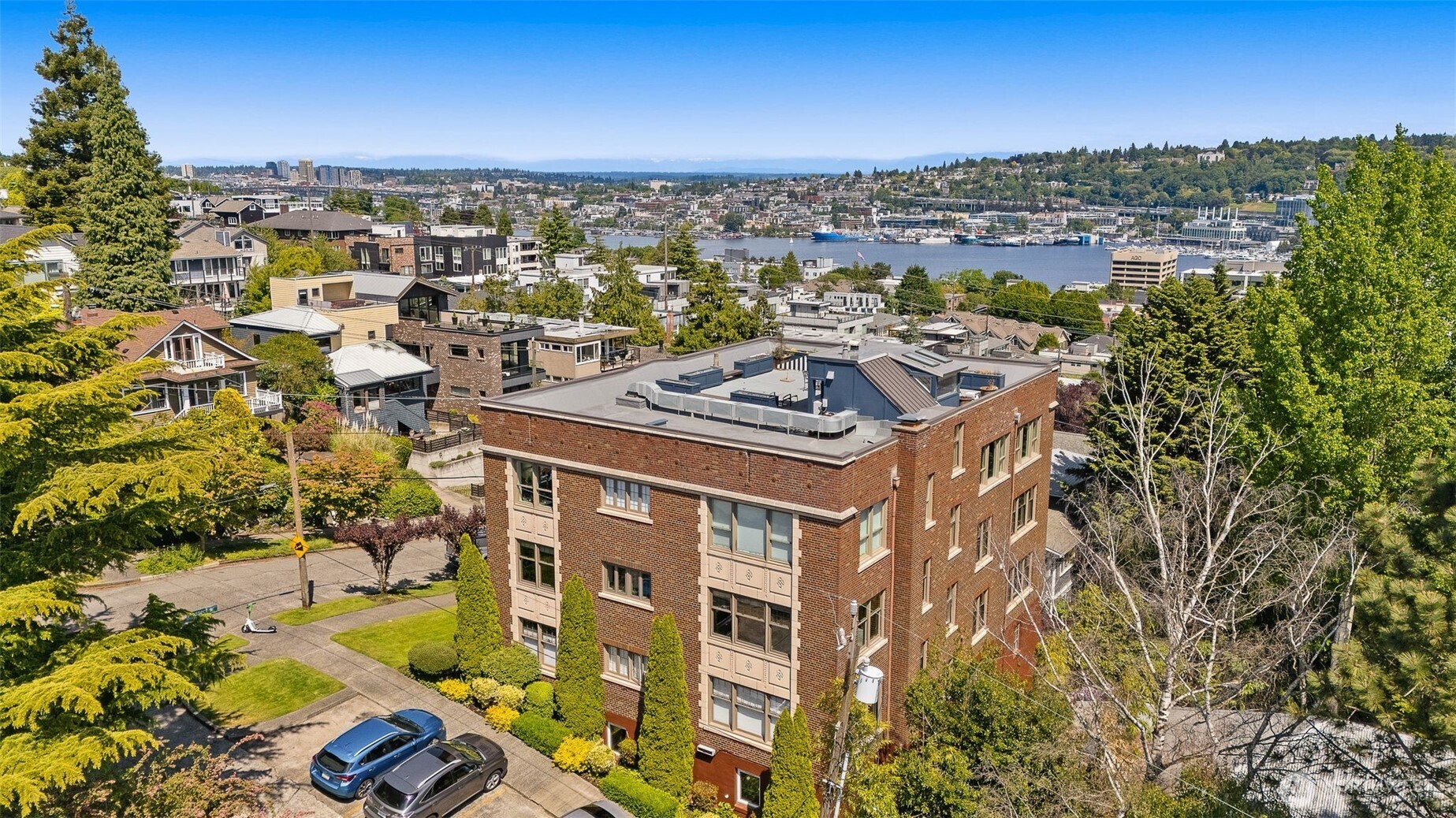 405 Prospect Street, Unit 201 Seattle, WA 98109 - Photo 38 of 40