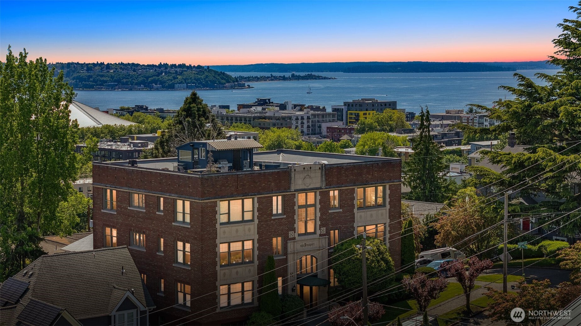 405 Prospect Street, Unit 201 Seattle, WA 98109 - Photo 39 of 40