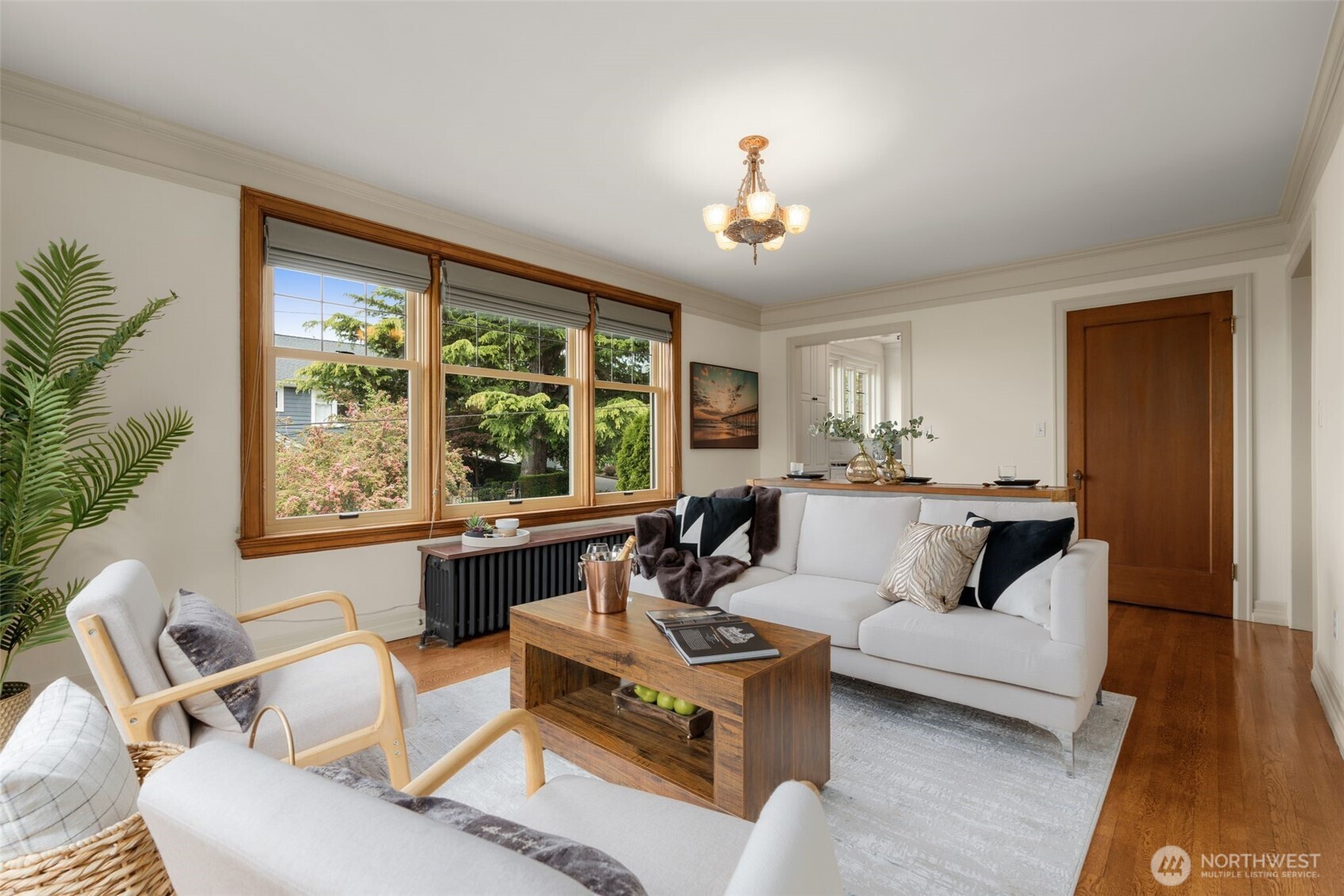 405 Prospect Street, Unit 201 Seattle, WA 98109 - Photo 8 of 40