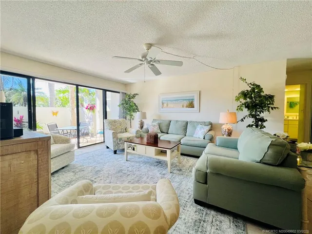 $2,000 | 3792 Northeast Ocean Boulevard, Unit 103, Jensen Beach, FL 34957