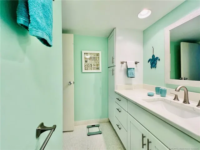 $2,000 | 3792 Northeast Ocean Boulevard, Unit 103, Jensen Beach, FL 34957