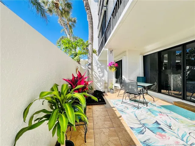 $2,000 | 3792 Northeast Ocean Boulevard, Unit 103, Jensen Beach, FL 34957