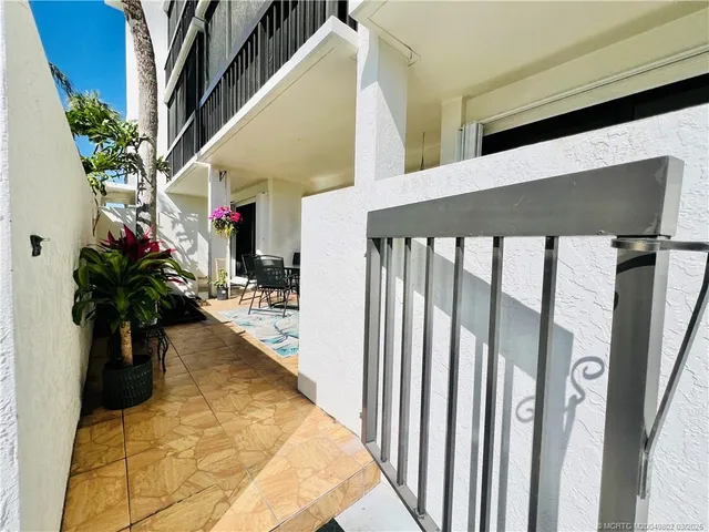 $2,000 | 3792 Northeast Ocean Boulevard, Unit 103, Jensen Beach, FL 34957