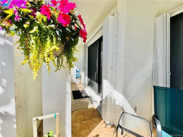 $2,000 | 3792 Northeast Ocean Boulevard, Unit 103, Jensen Beach, FL 34957