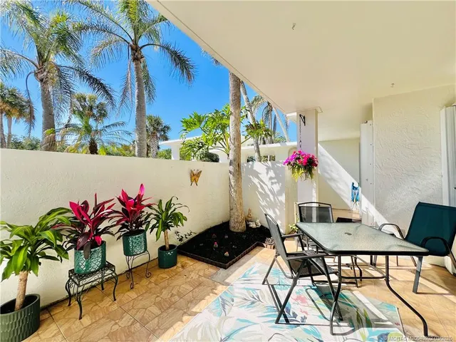 $2,000 | 3792 Northeast Ocean Boulevard, Unit 103, Jensen Beach, FL 34957