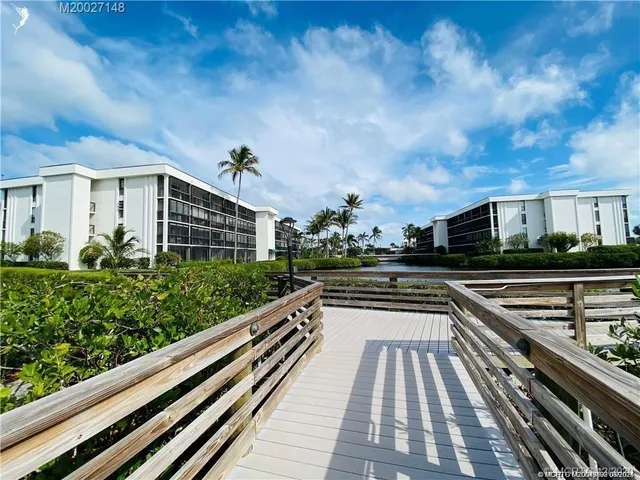 $2,000 | 3792 Northeast Ocean Boulevard, Unit 103, Jensen Beach, FL 34957