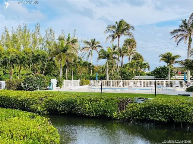 $2,000 | 3792 Northeast Ocean Boulevard, Unit 103, Jensen Beach, FL 34957