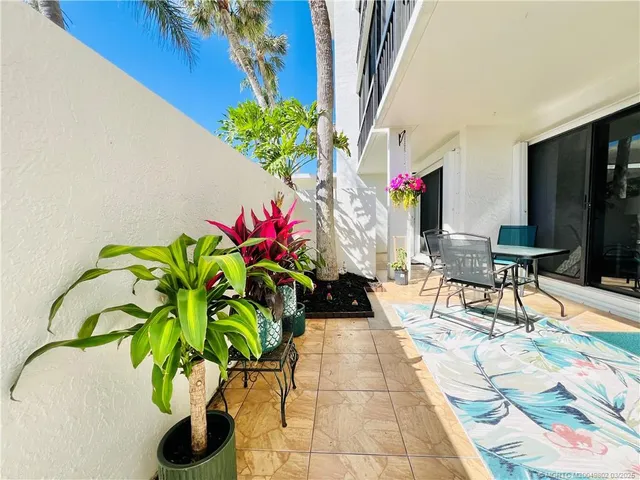 $2,000 | 3792 Northeast Ocean Boulevard, Unit 103, Jensen Beach, FL 34957