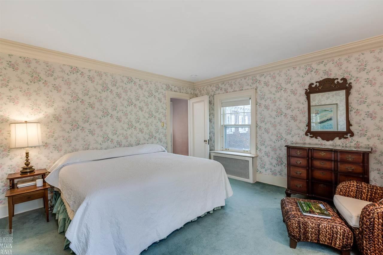 1014 Bishop Road Grosse Pointe, MI 48230 - Photo 29 of 44 31368577-28.JPG
