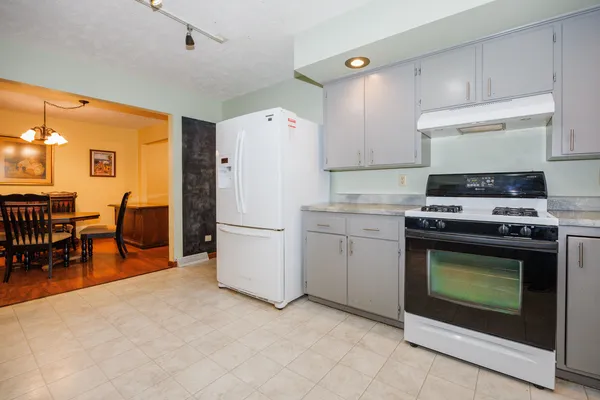 $275,000 | 1202 North Linden Street, Normal, IL 61761