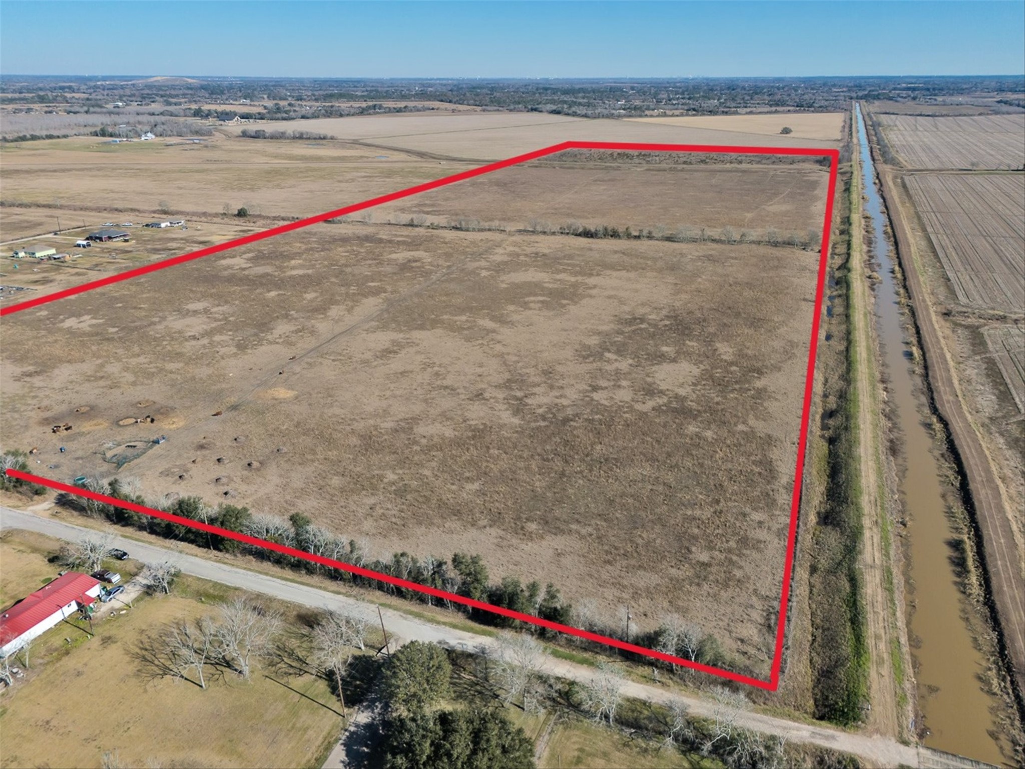 0 County Road 167 Alvin, TX 77511 - Photo 3 of 17 a close up of a road