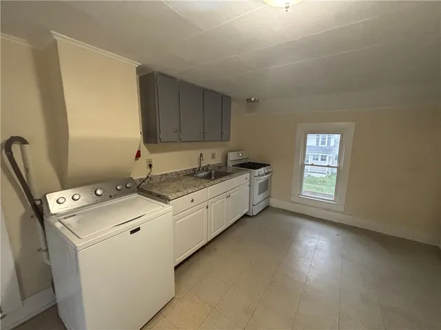 $1,200 | 240 Bridge Street, Corning, NY 14830