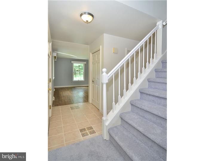 61 Shady Hill Road Media, PA 19063 - Photo 13 of 20 Foyer