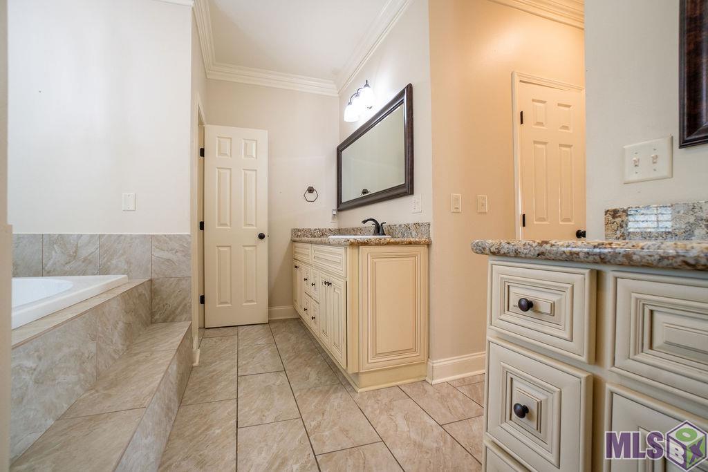 202 Racquet Lane Houma, LA 70360 - Photo 33 of 41