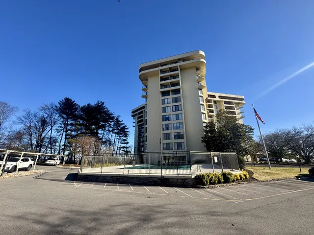 a view of a livingroom with a kitchen