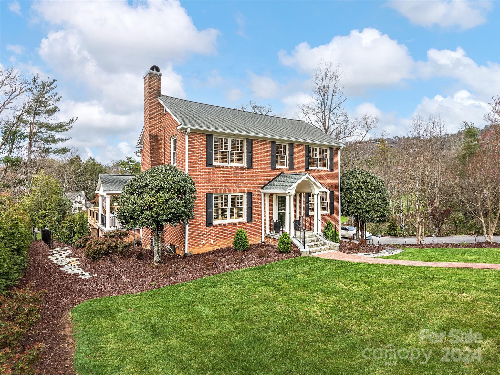 103 Wembley Road Asheville, NC 28804 - Photo 1 of 45 Gallery Image 1