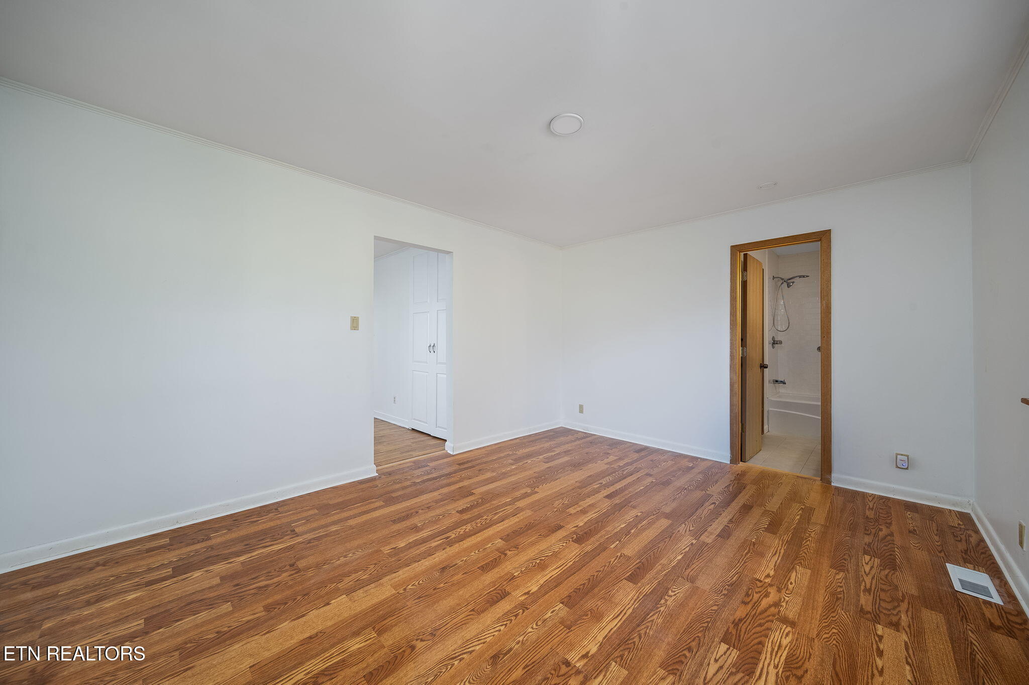 104 Andover Circle Oak Ridge, TN 37830 - Photo 16 of 37 Primary BR 3