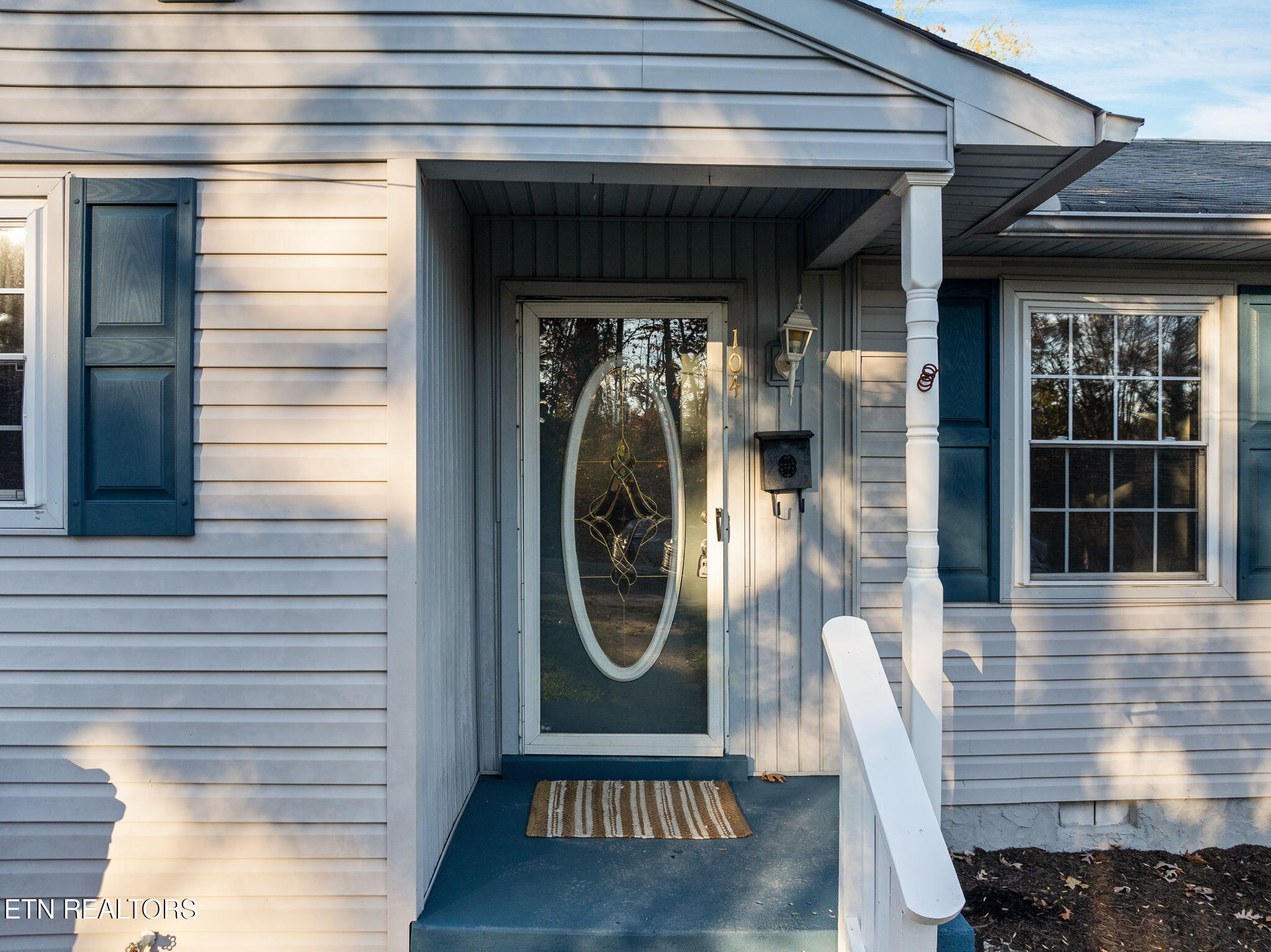 104 Andover Circle Oak Ridge, TN 37830 - Photo 2 of 37 Entry 1
