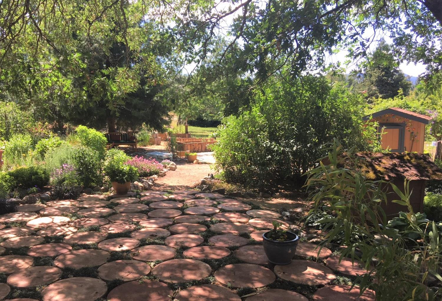 1350 Boundary Road Grants Pass, OR 97527 - Photo 27 of 30 Custom poured concrete patio stones