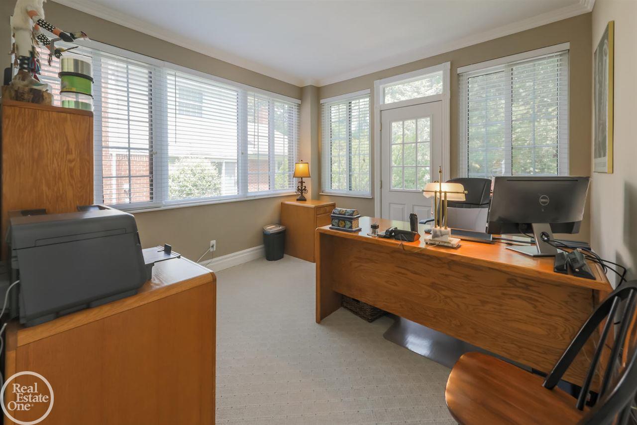 652 Middlesex Road Grosse Pointe Park, MI 48230 - Photo 10 of 75