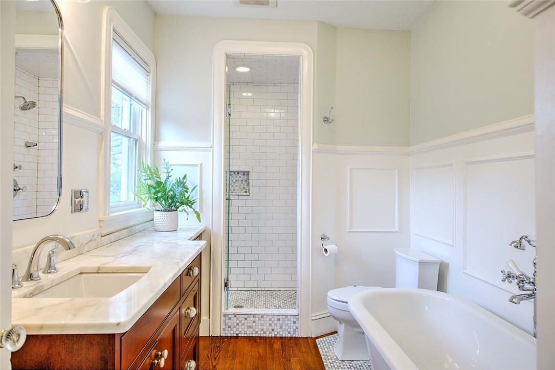 12 Holly Street Providence, RI 02906 - Photo 33 of 44