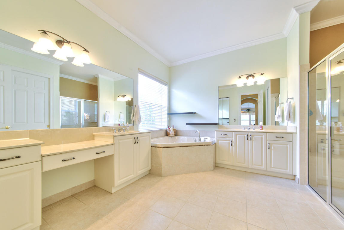 10985 Sunset Ridge Circle Boynton Beach, FL 33473 - Photo 23 of 42 SR25