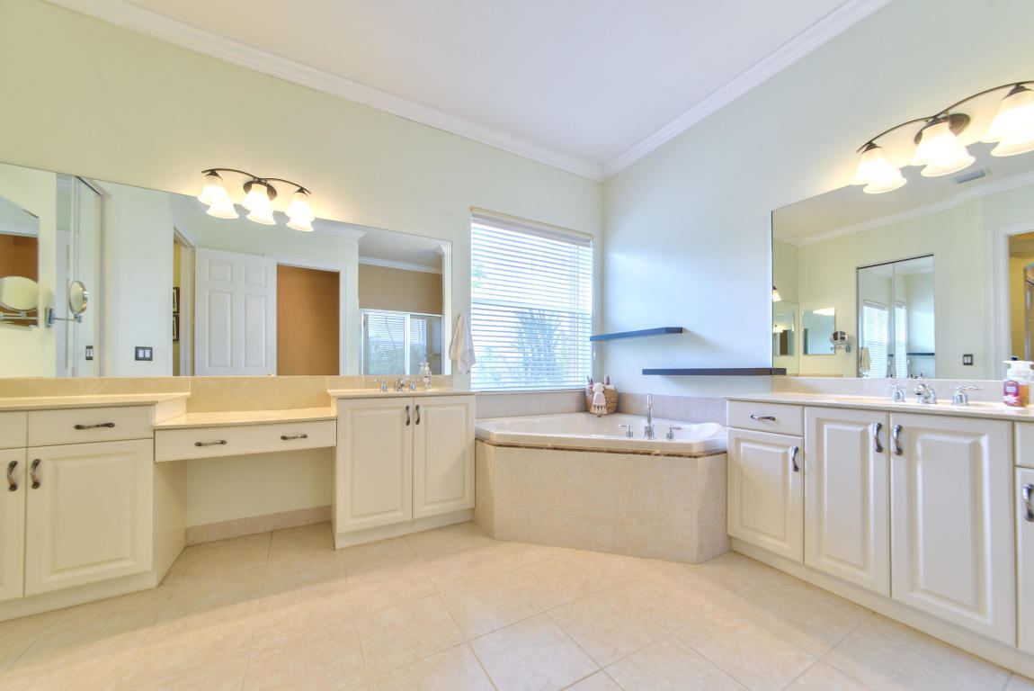 10985 Sunset Ridge Circle Boynton Beach, FL 33473 - Photo 24 of 42 SR26