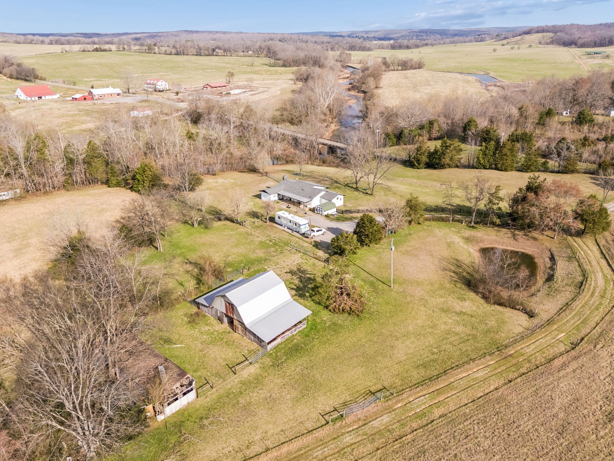 6200 Pinewood Road Nunnelly, TN 37137 - Photo 27 of 57 a view of ocean and mountain