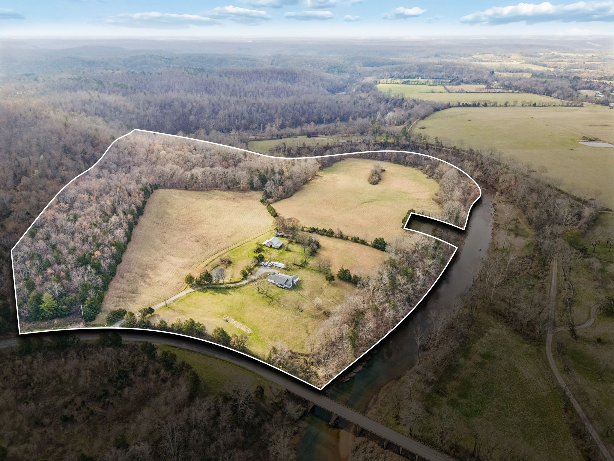 6200 Pinewood Road Nunnelly, TN 37137 - Photo 3 of 57