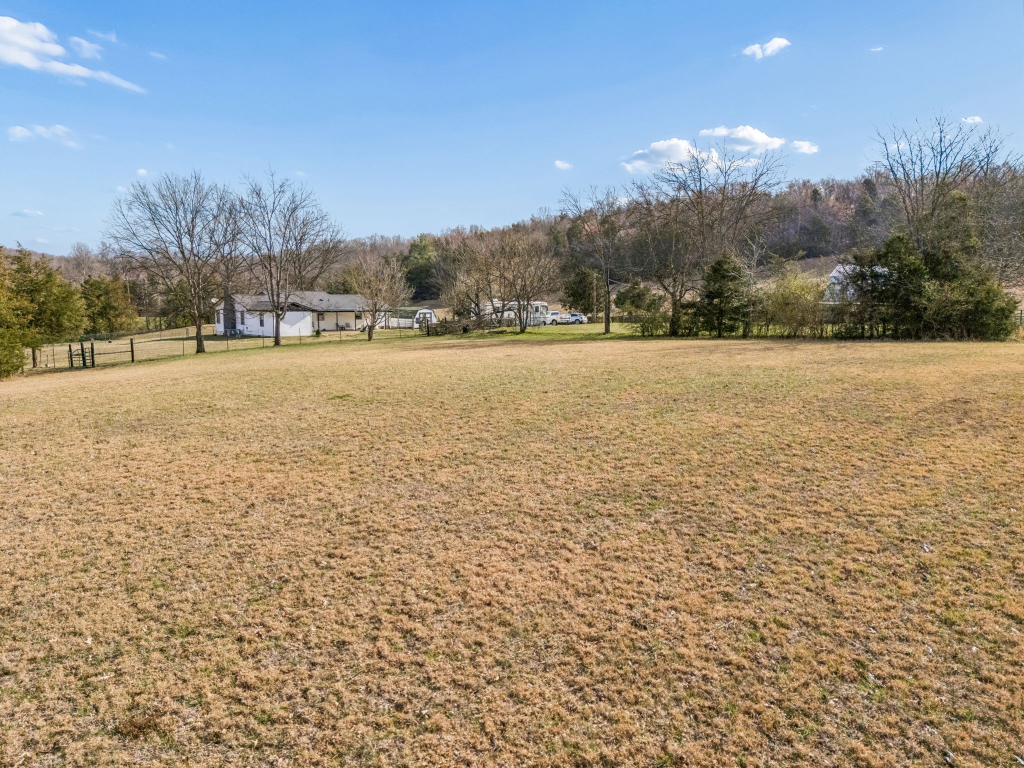 6200 Pinewood Road Nunnelly, TN 37137 - Photo 36 of 57 a view of an ocean and a mountain