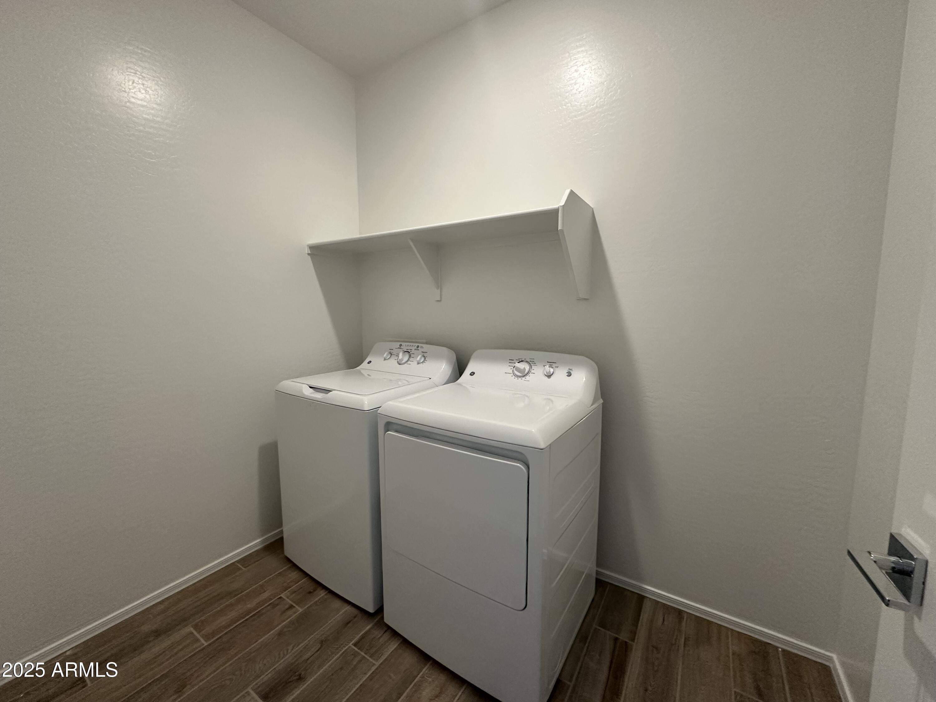 47691 West Moeller Road Maricopa, AZ 85139 - Photo 8 of 31 a utility room with dryer and washer
