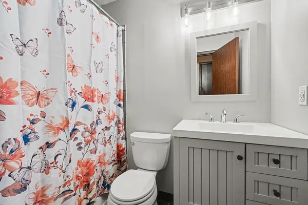 $2,400 | 24981 State Line Road, Lawrenceburg, IN 47025