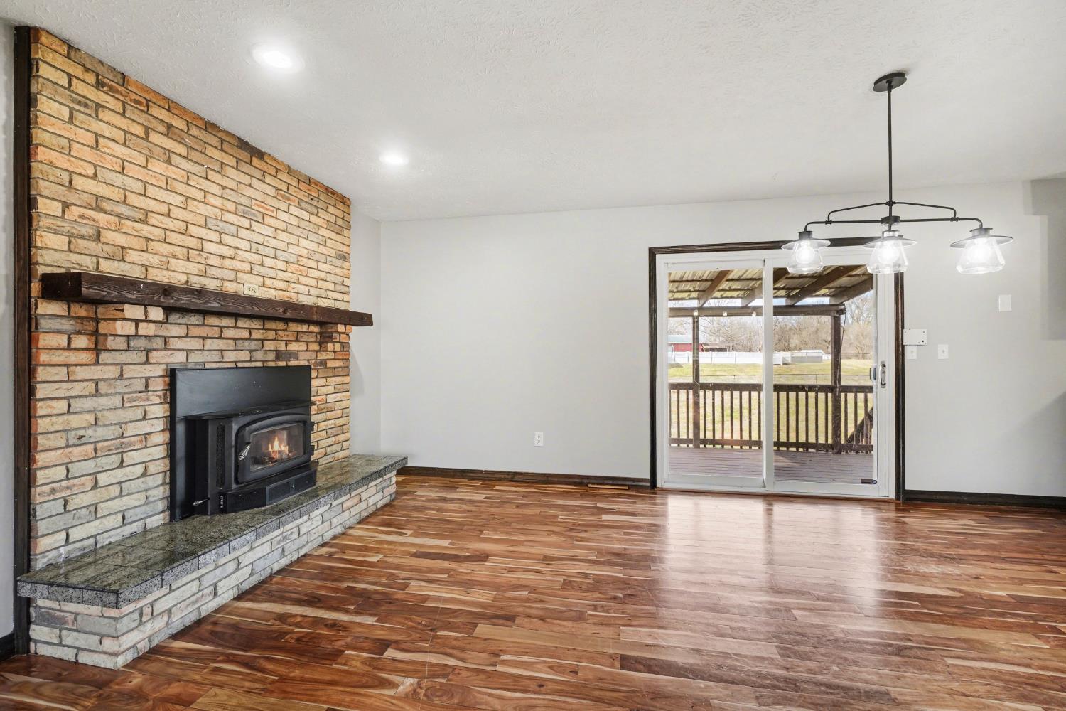 24981 State Line Road Lawrenceburg, IN 47025 - Photo 2 of 25