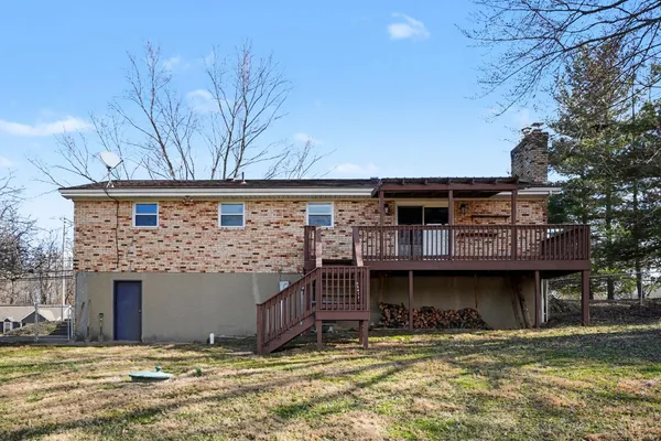 $2,400 | 24981 State Line Road, Lawrenceburg, IN 47025