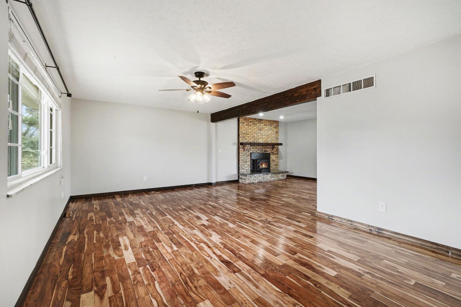 24981 State Line Road Lawrenceburg, IN 47025 - Photo 3 of 25