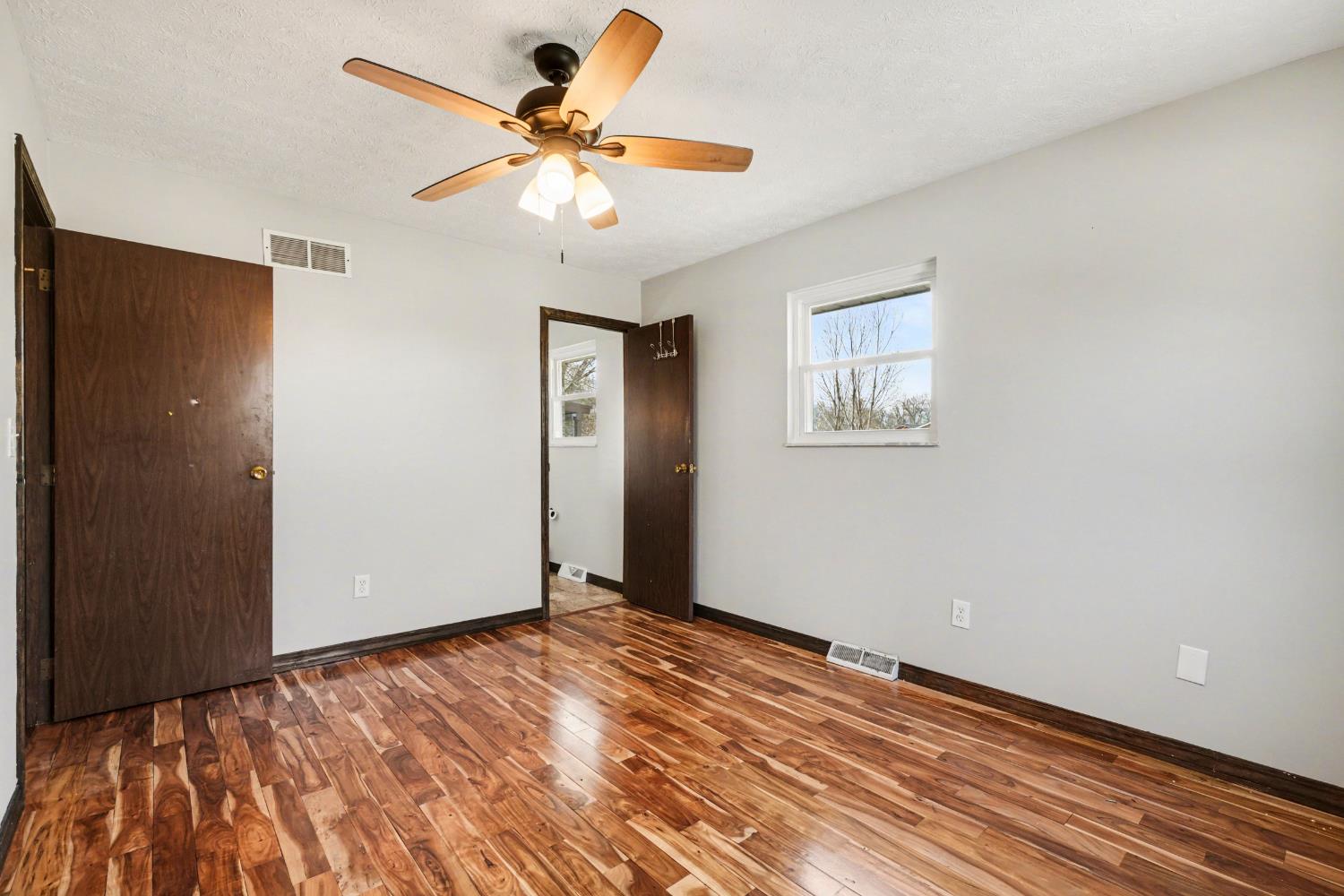 24981 State Line Road Lawrenceburg, IN 47025 - Photo 10 of 25