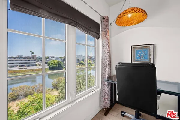 a view of a window in an empty room