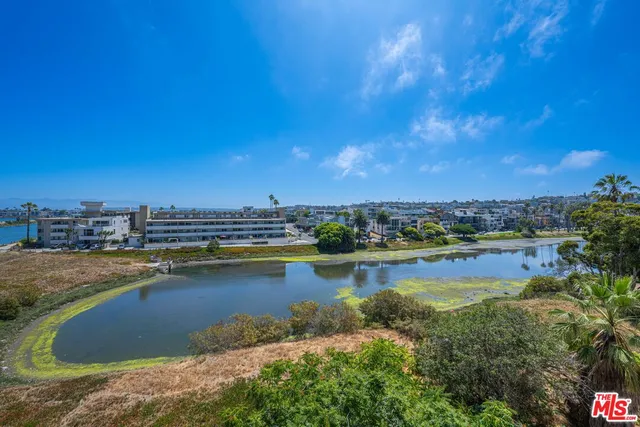 $7,000 | 6220 Pacific Avenue, Unit 303, Playa del Rey, CA 90293