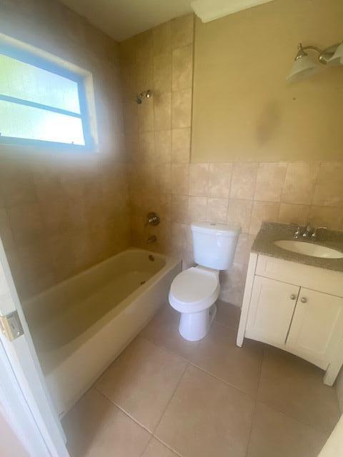 19225 Franjo Road, Unit 1 Cutler Bay, FL 33157 - Photo 9 of 11 IMG_5686 - Copy