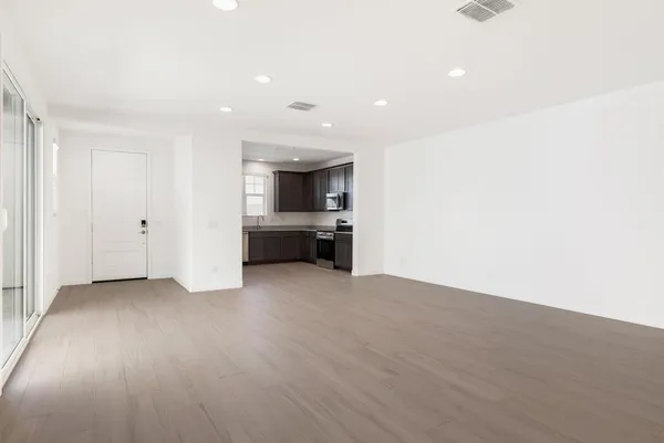 $2,195 | 24623 North 164th Drive, Surprise, AZ 85387