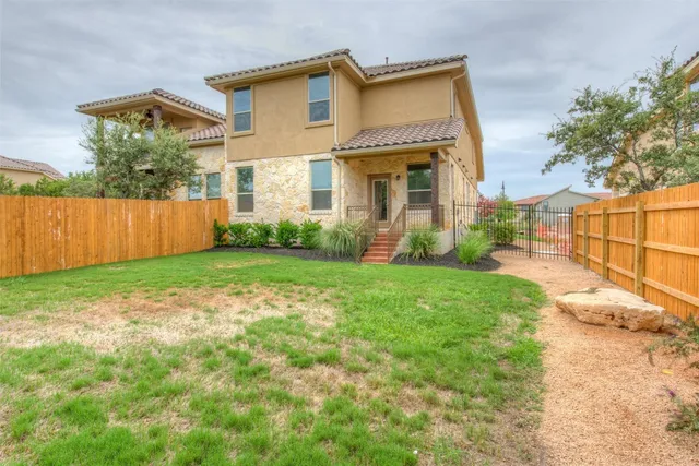 $2,700 | 405 South Meadowlark Street, Unit A, Lakeway, TX 78734