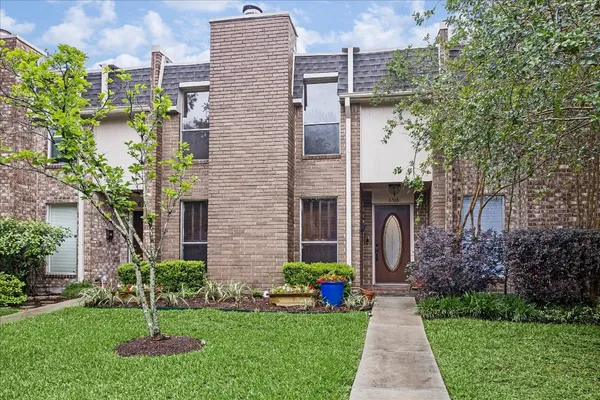 $400,000 | 6316 Meredith Drive, Bellaire, TX 77401