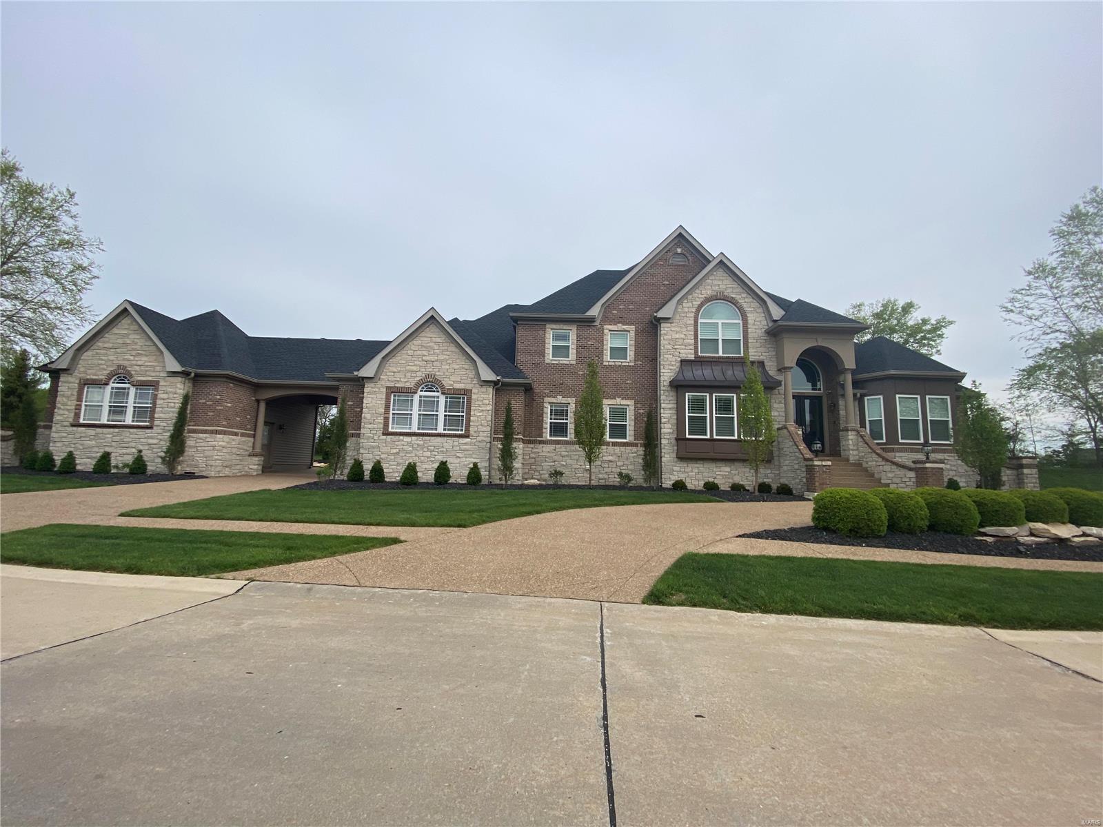1005 Hawks Landing Drive, Lake St. Louis, MO 63367 Compass