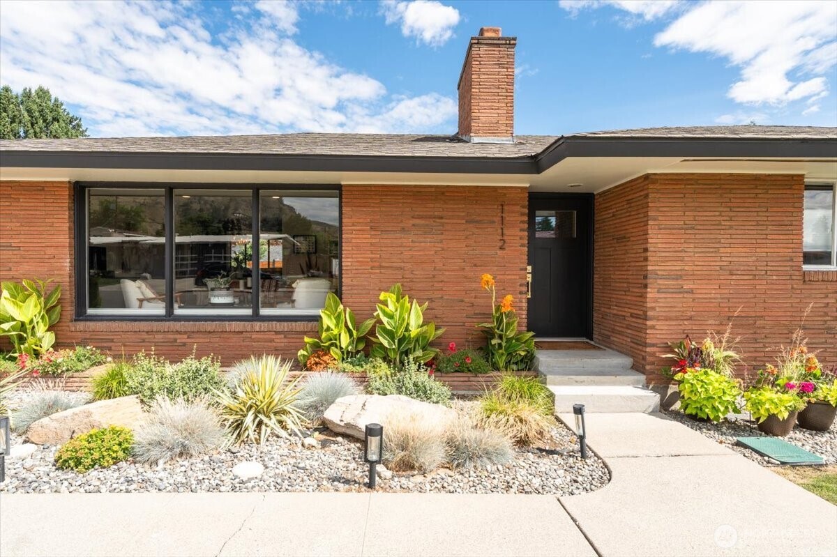1112 Cedar Street Wenatchee, WA 98801 - Photo 4 of 40