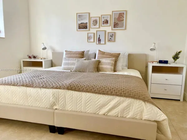 $1,190 | 100 Sunrise Drive, Unit 24, Key Biscayne, FL 33149