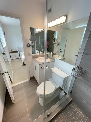 $1,190 | 100 Sunrise Drive, Unit 24, Key Biscayne, FL 33149