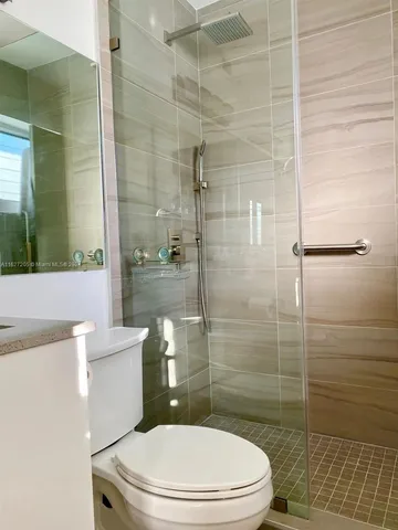 $1,190 | 100 Sunrise Drive, Unit 24, Key Biscayne, FL 33149