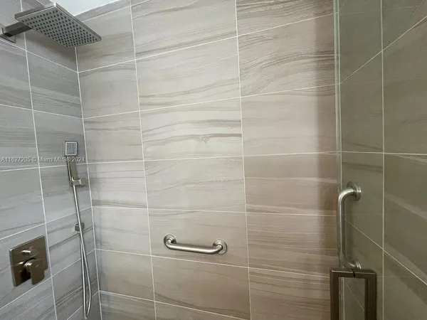 $1,190 | 100 Sunrise Drive, Unit 24, Key Biscayne, FL 33149