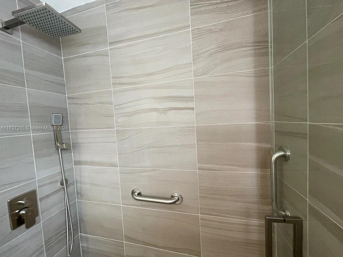 100 Sunrise Drive, Unit 24 Key Biscayne, FL 33149 - Photo 24 of 35